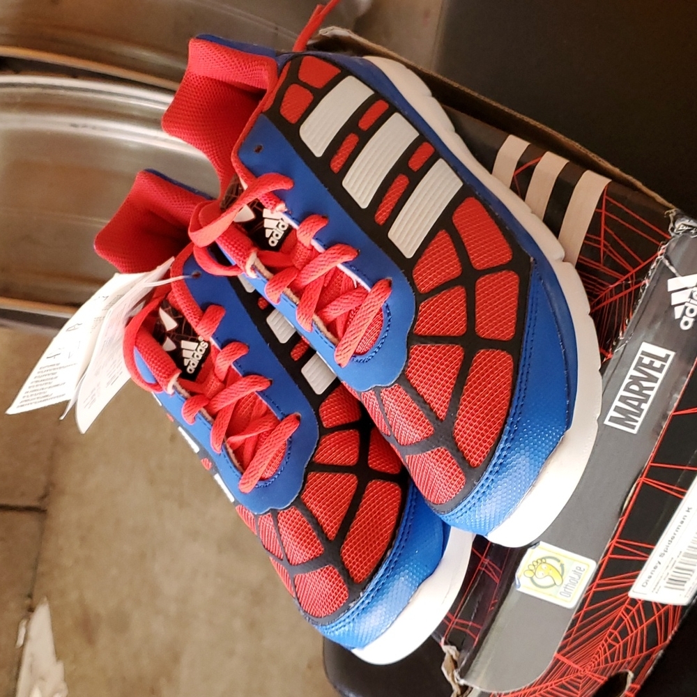 Adidas Spiderman